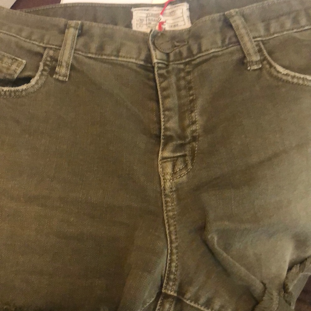 NWT current Elliott denim shorts.